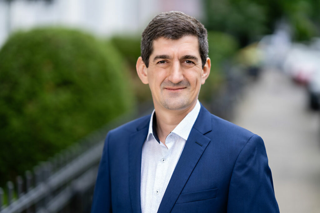 Andreas Knöll, Source For Alpha