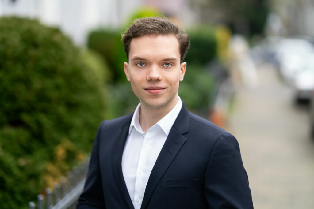 Lasse Kock, Source For Alpha