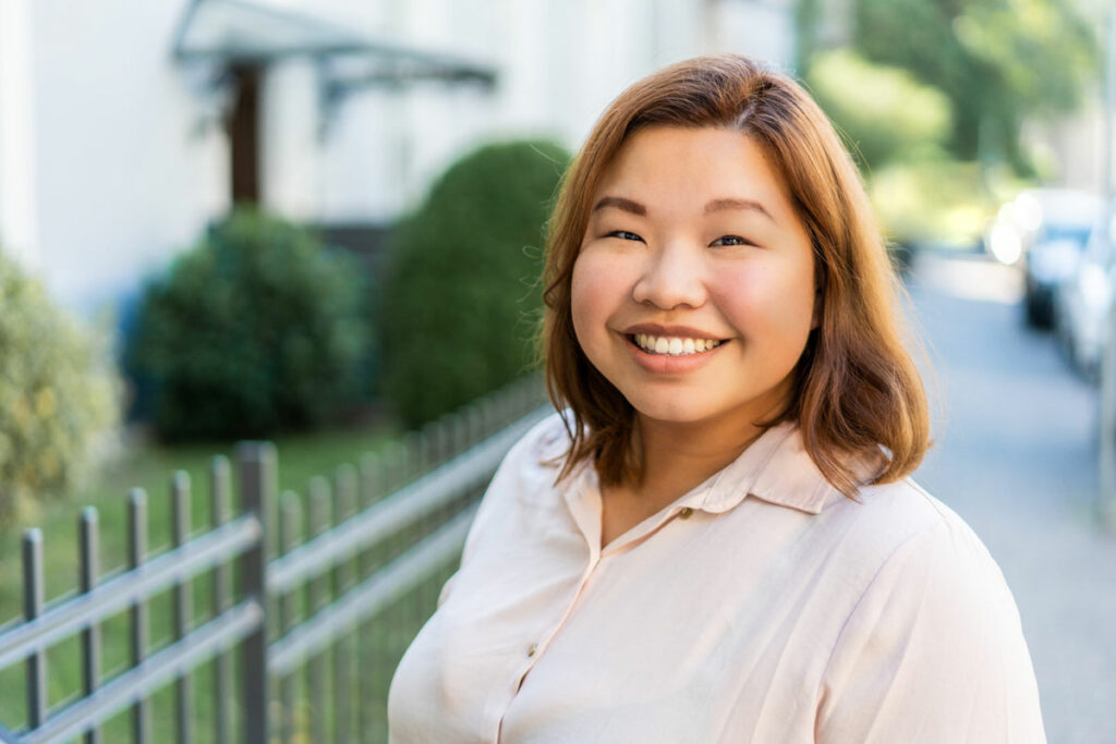 Julie Ann Ng, Source For Alpha